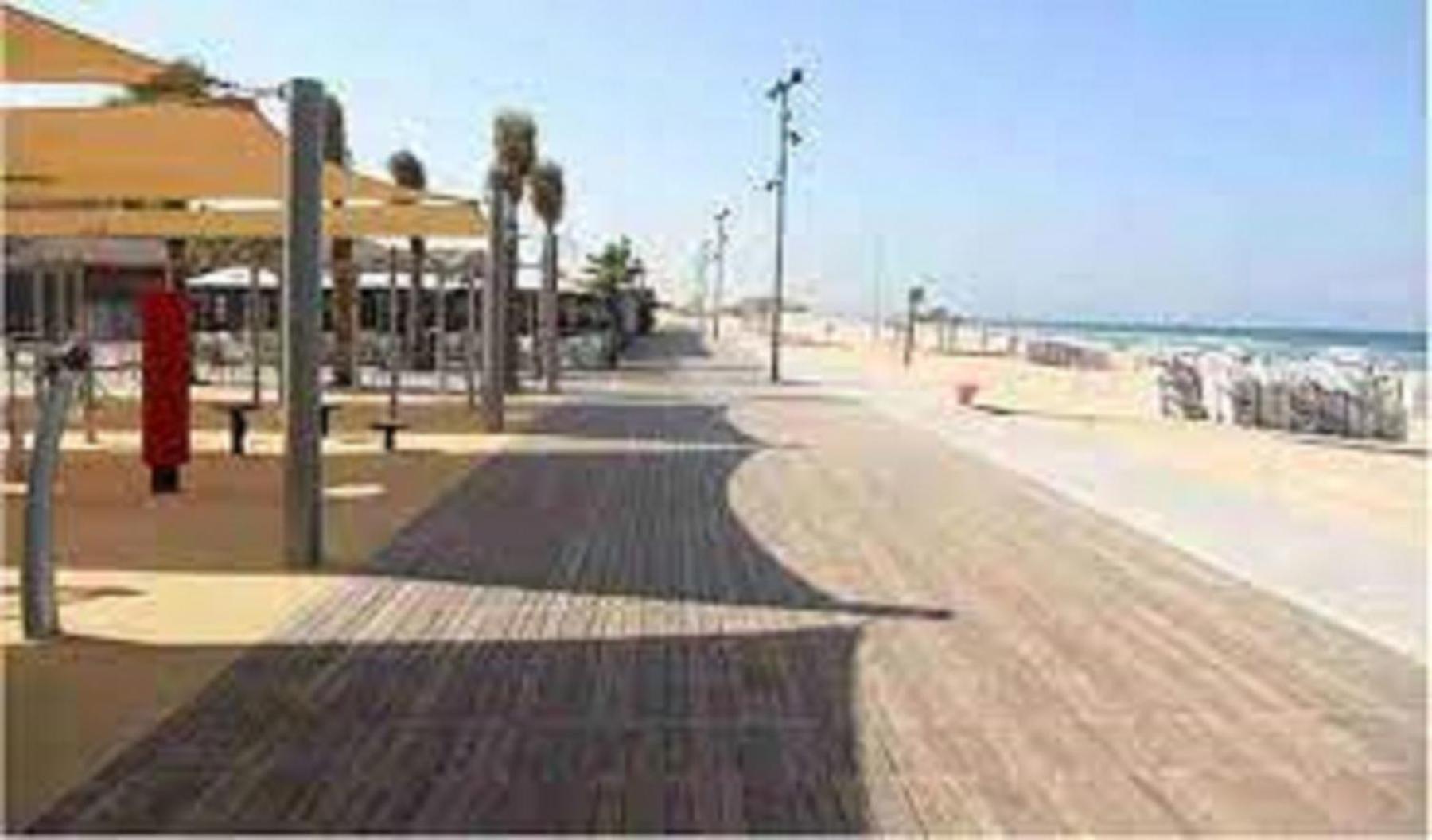 Spat Beach Bat Yam Bagian luar foto